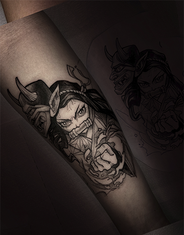 Tatuagem da personagem Nezuko em blackwork